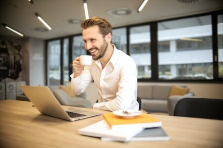 اپلیکشین استادورک