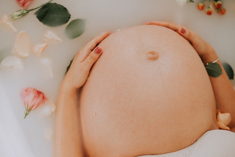 ترشحات آبکی در بارداری